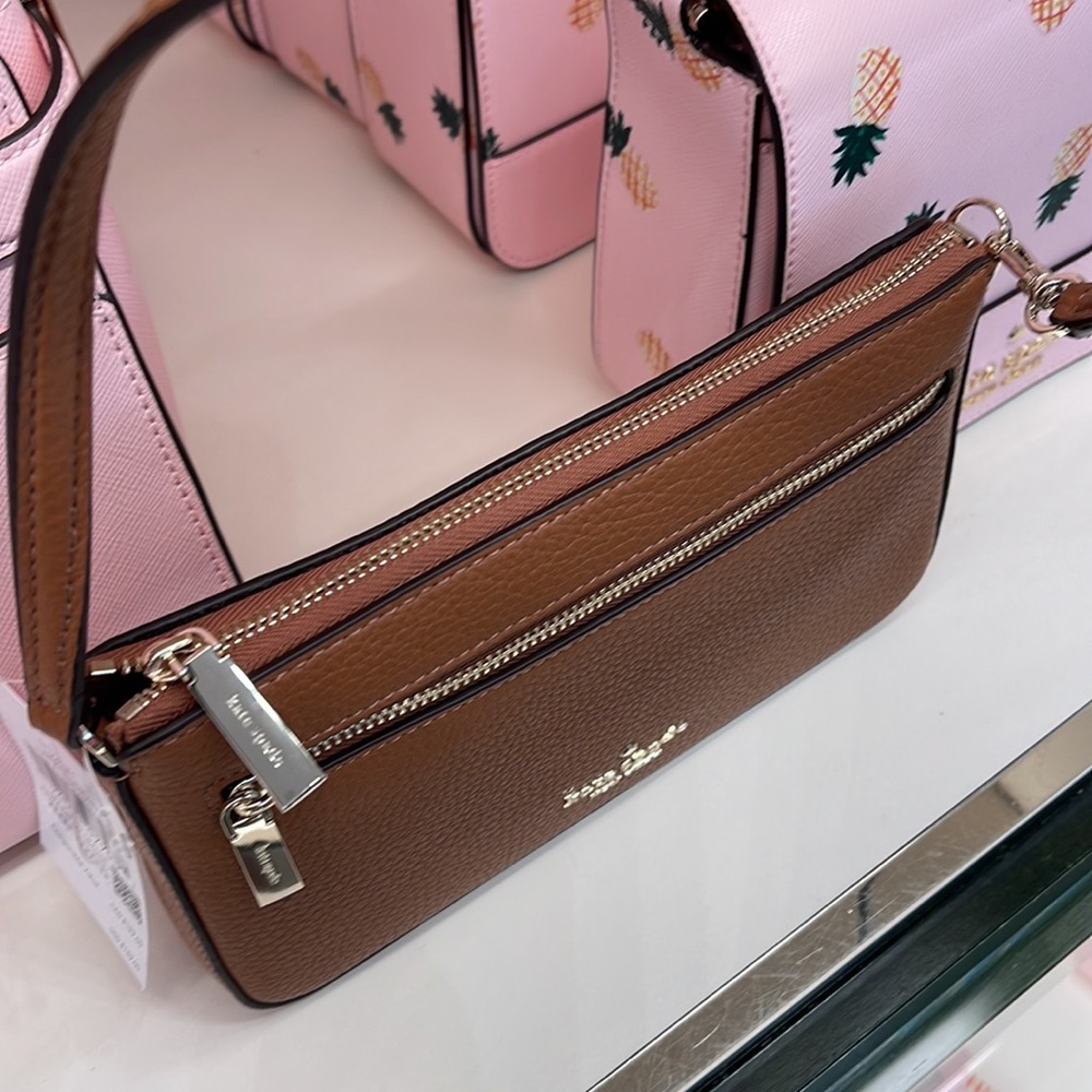 Kate Spade Leila Pebble Leather Convertible Wristlet Wallet Clutch
Warm Gngrbrd - Picture 13 of 16